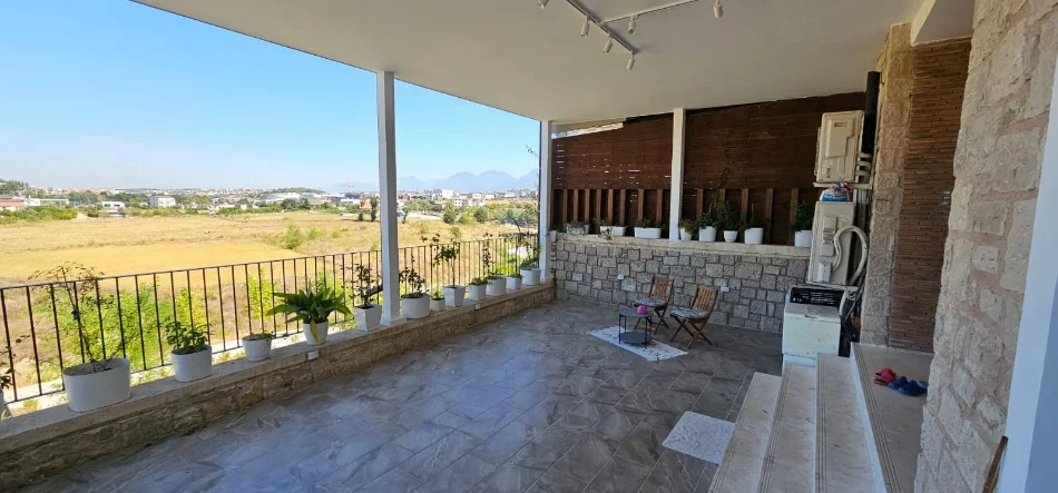 Tirane, shitet apartament 3+1+Aneks+Ballkon Kati 0, 165 m² 450.000 €