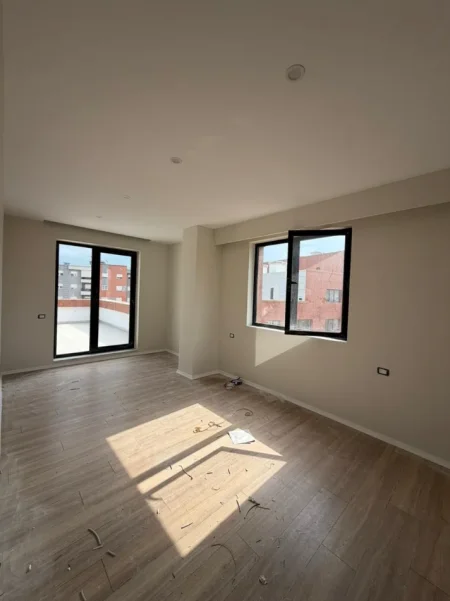 Tirane, shitet apartament 2+1 Kati 8, 106 m² 185.000 € (Rruga Tom Plezha)