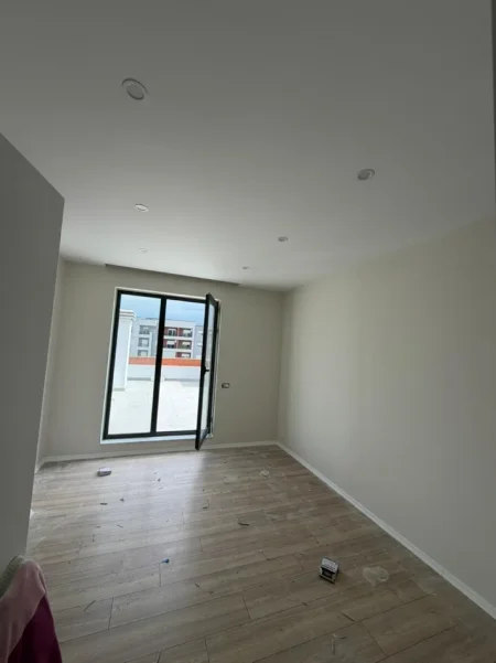 Tirane, shitet apartament 2+1 Kati 8, 106 m² 185.000 € (Rruga Tom Plezha)