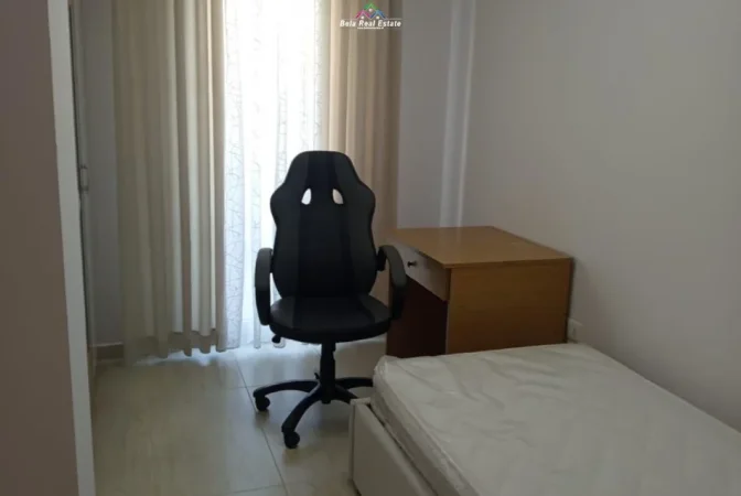 Shqiperi, jepet me qera apartament 2+1+Ballkon Kati 3, 80 m² 700 € (Rruga Dritan Hoxha)