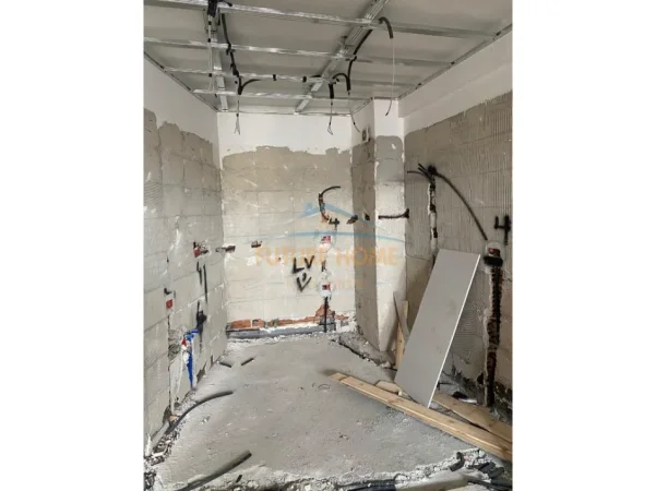 Tirane, shitet apartament 1+1+Ballkon Kati 9, 68 m² 110.000 € (Unaza e re)