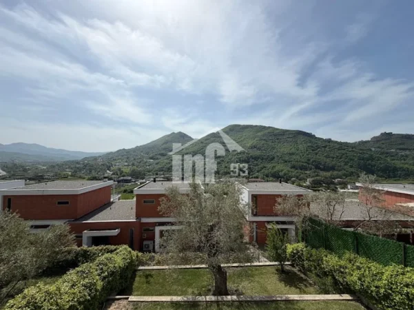 Tirane, shitet Vile 3 Katshe , 650.000 € (REZIDENCA “OLIVE GROVE”, MULLET)