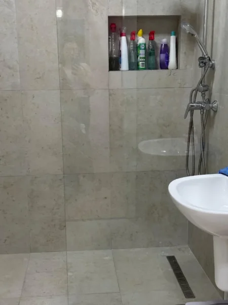 Tirane, jepet me qera apartament 1+1 Kati 3, 73 m² 750 € 
