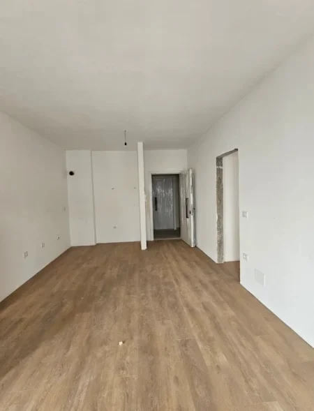 Tirane, shitet apartament 2+1 Kati 2, 95 m² 125.000 € (tirana entery)