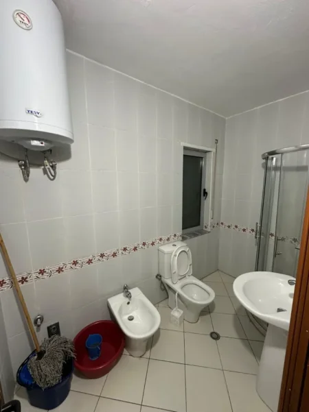 Durres, jepet me qera garsonier 1+1 , 300 € (Plazh, Durres)