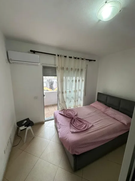 Durres, jepet me qera garsonier 1+1 , 300 € (Plazh, Durres)