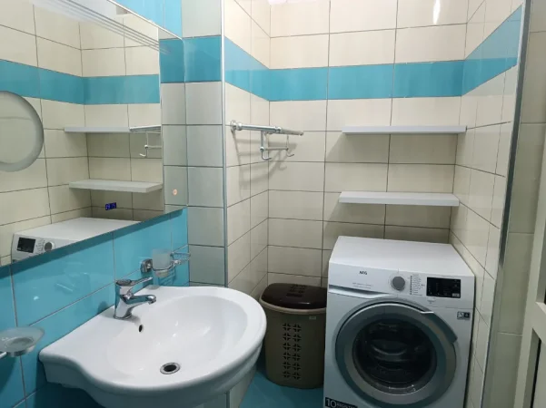 Vlore, jap me qera apartament 3+1+Aneks+Ballkon Kati 4, 120 m 600 euro/muaji