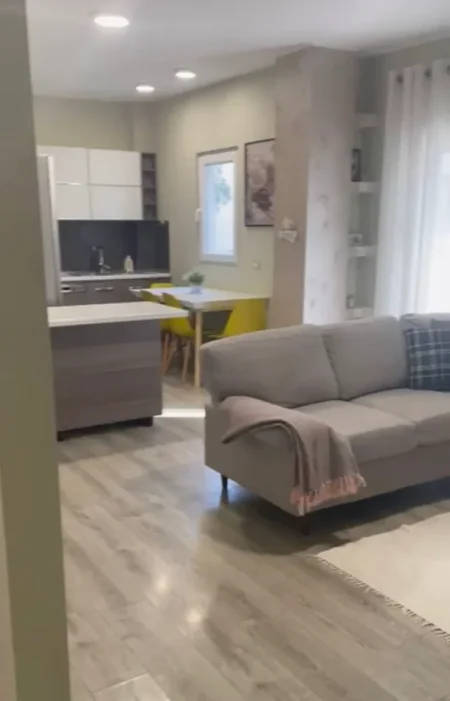 Tirane, jepet me qera Apartament 2+1,Mobiluar, Çmimi 67.000 Lekë të Reja, tek Rrethrrotullimi i Selitës, Rruga Zallit, Tiranë.