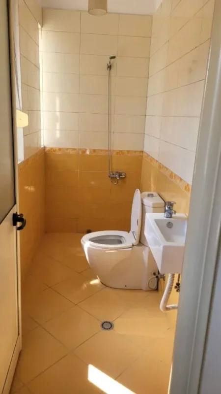 Tirane, jepet me qera apartament 3+1 Kati 7, 200 m² 600 € (Kodra e Priftit)
