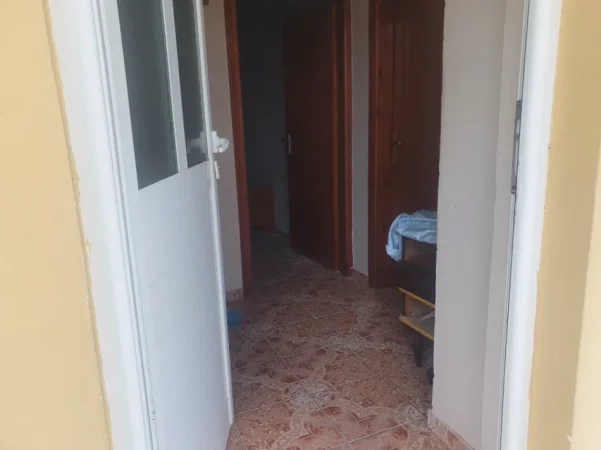 Sarande, shitet 2+1 ka nevojë per rinovim, 500 m² 100.000 €