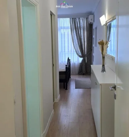 Tirane, jepet me qera apartament 3+1 Kati 2, 118 m² 900 € (rruga e zallit)