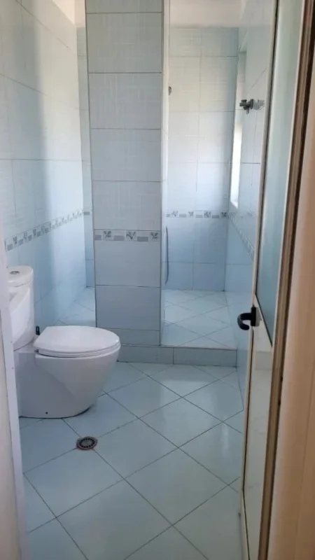 Tirane, jepet me qera apartament+verande | Penthouse 3+1+Ballkon Kati 7, 200 m² 600 € (RRUGA STERIO SPASE)