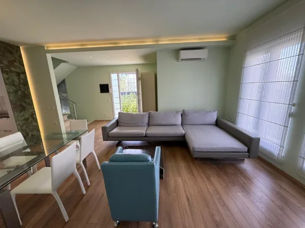 Tirane, jepet me qera Vile 3+1 , 170 m² 2.800 € (White House, TEG)