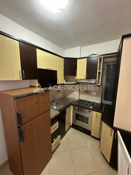 Durres, jepet me qera garsonier 1+1 Kati 2, 40 m² 300 € (Durres,Plazh)