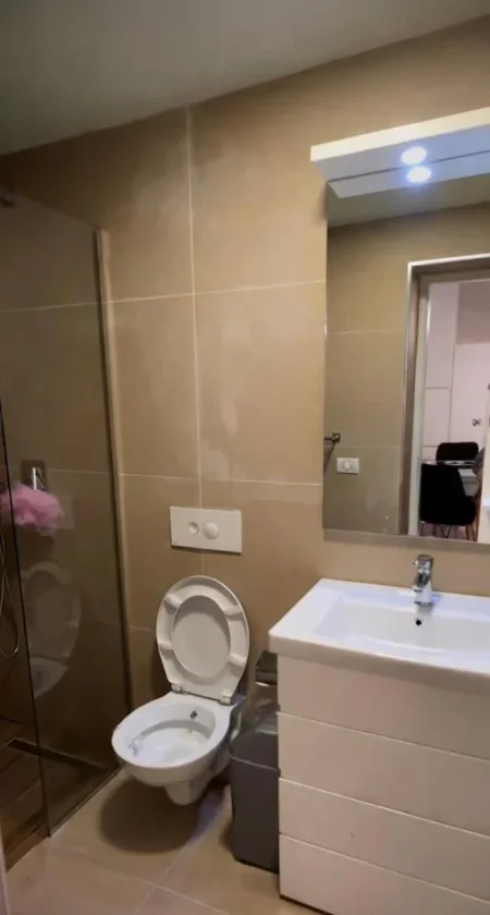 Shqiperi, jepet me qera apartament 1+1+Ballkon Kati 0, 65 m² 550 € (Hotel Radisson)