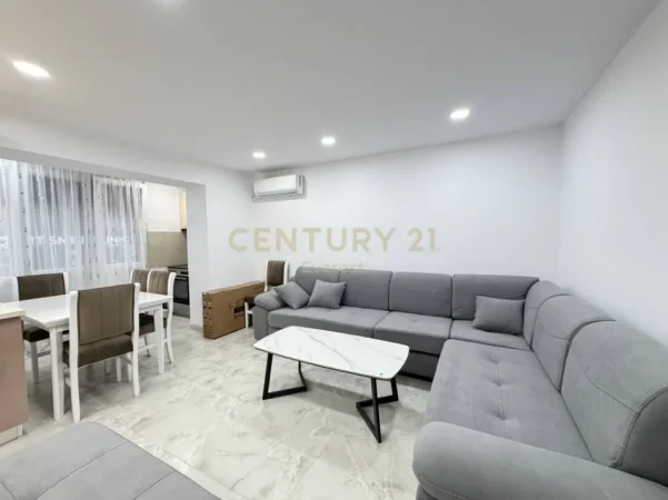 Tirane, jepet me qera apartament 2+1 Kati 2 ,Te Pediatria, 61 m² 600 €