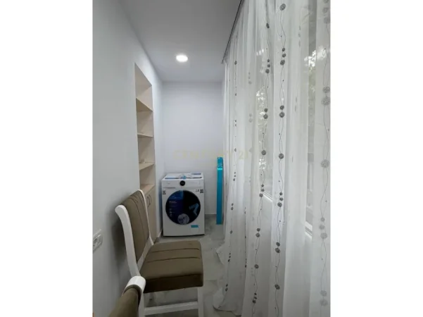 Tirane, jepet me qera apartament 2+1 Kati 2 ,Te Pediatria, 61 m² 600 €