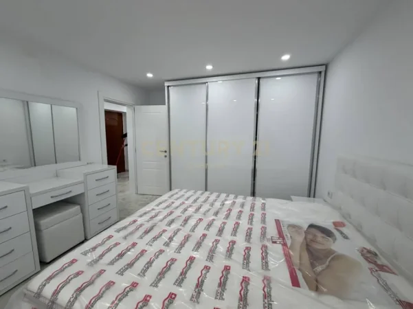 Tirane, jepet me qera apartament 2+1 Kati 2 ,Te Pediatria, 61 m² 600 €