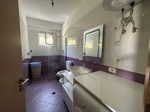 Tirane, jepet me qera apartament 2+1 Kati 2, 107 m² 400 € (Fresk prane AutoKalaja)