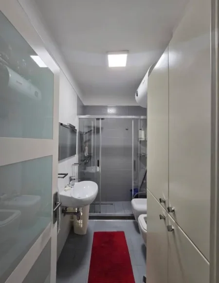 Tirane, jepet me qera apartament 2+1 Kati 4, 100 m² 60.000 € 