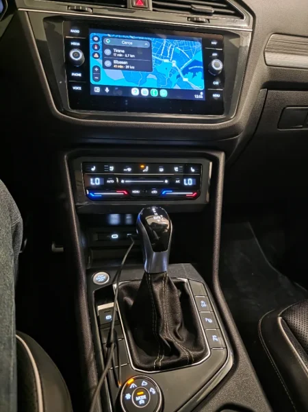 Tirane, shes makine Tiguan 2022 SEL R Line Versioni face-lift 2.0 benzine automat extrafull Benzin, e zeze automatik Kondicioner 162.000 km 21.500 €