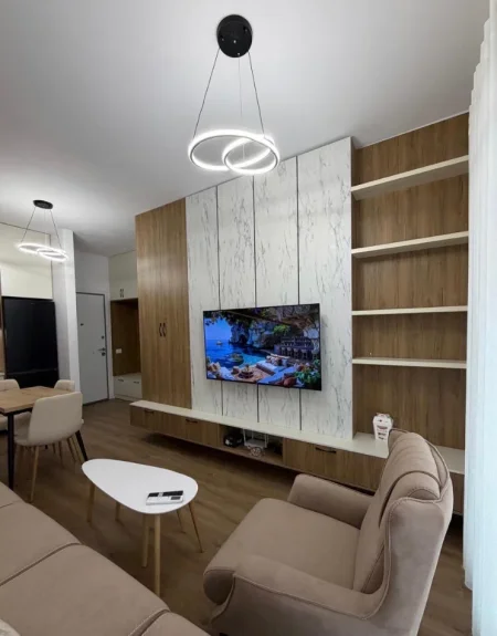 Tirane, jepet me qera apartament 1+1+Ballkon Kati 6, 50 m² 450 € (Kompleksi Kadiu)