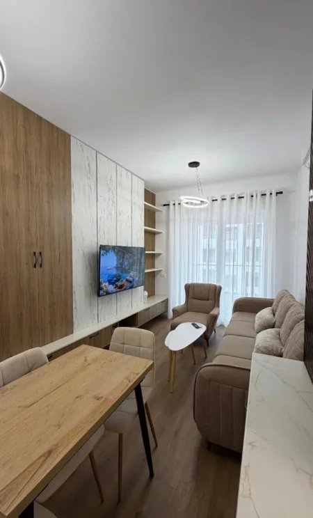 Tirane, jepet me qera apartament 1+1+Ballkon Kati 6, 50 m² 450 € (Kompleksi Kadiu)