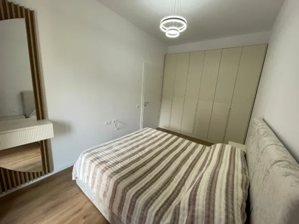 Tirane, jepet me qera 1+1+Ballkon Kati 3, 65 m² 400 € 