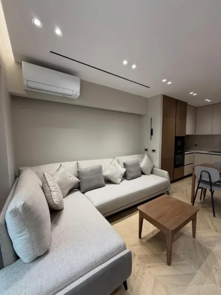 Tirane, jepet me qera apartament 1+1 Kati 4, (myslym shyri)