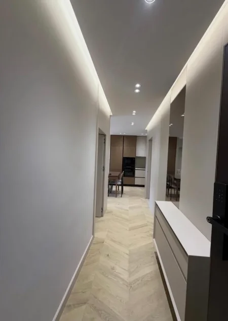 Tirane, jepet me qera apartament 1+1 Kati 4, (myslym shyri)