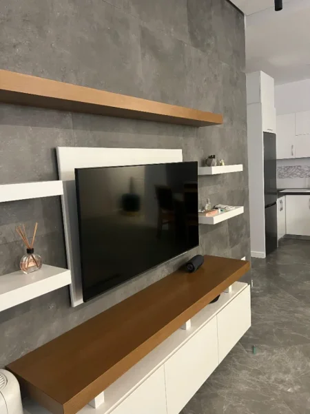 Tirane, jepet me qera apartament 2+1+PARKIM, Kati 6, 117 m² 1.500 € (KOMPLEKSI DELIJORGJI)