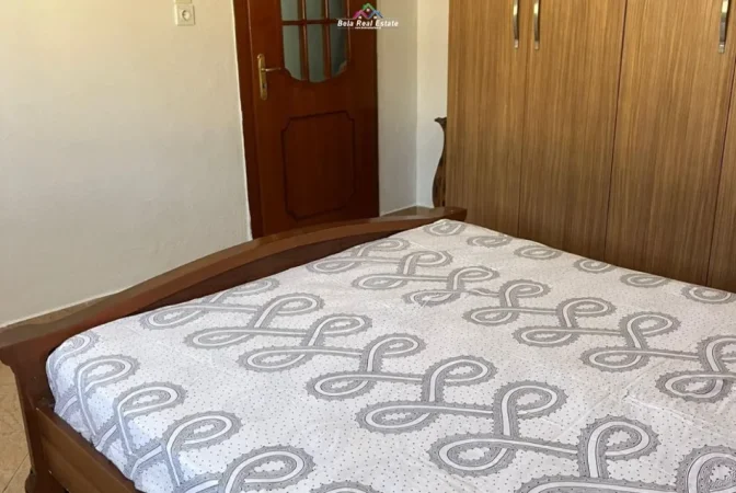 Tirane, jepet me qera apartament 1+1+Ballkon Kati 4, 55 m² 420 € (xhanfize keko)