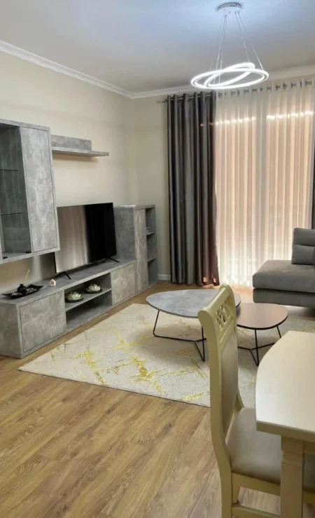 Tirane, jepet me qera apartament 2+1 Kati 2, 80 m² 800 € (Rruga Gramoz Pashko)