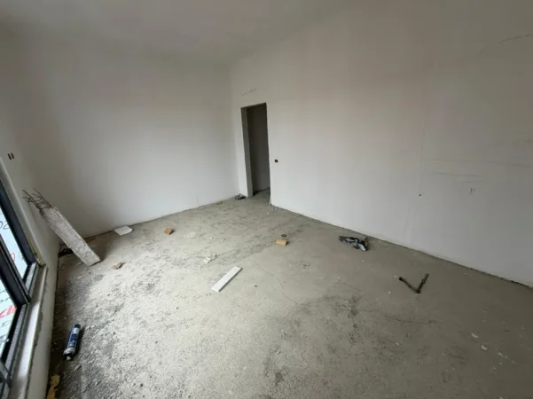 Shqiperi, shitet apartament duplex Dublex , 193 m² (teg)
