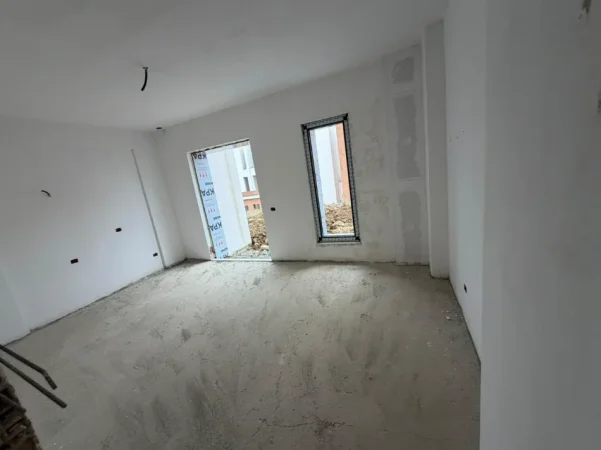 Shqiperi, shitet apartament duplex Dublex , 193 m² (teg)