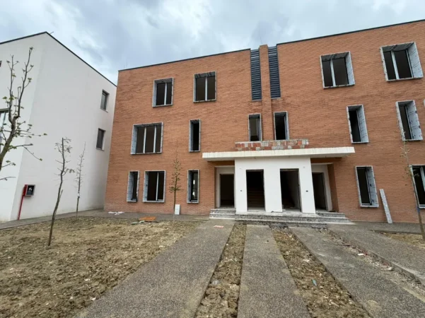 Shqiperi, shitet apartament duplex Dublex , 193 m² (teg)