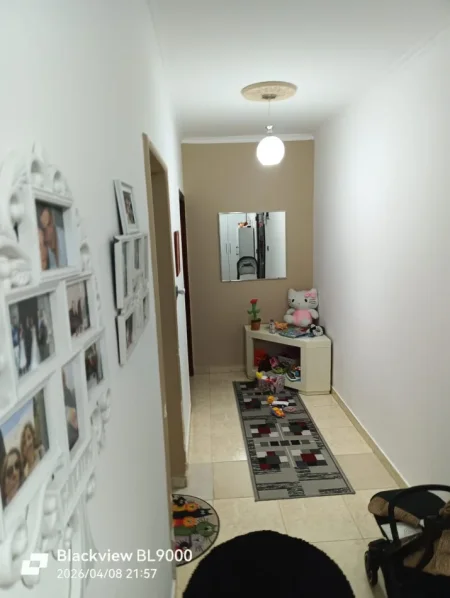 Tirane, jepet me qera apartament 1+1 Kati 2, 65 m² 400 € (Brryli)