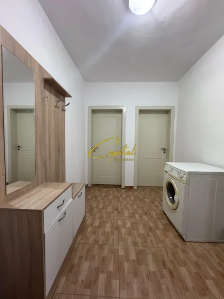 Tirane, jepet me qera apartament 1+1 Kati 3, 57 m² 380 € (RRUGA NAIM FRASHERI)