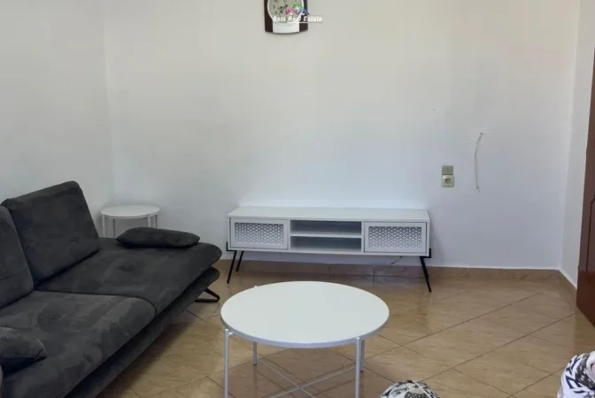 Tirane, jepet me qera apartament 1+1 Kati 4, 55 m² 420 € (Rruga Belul Hatibi)