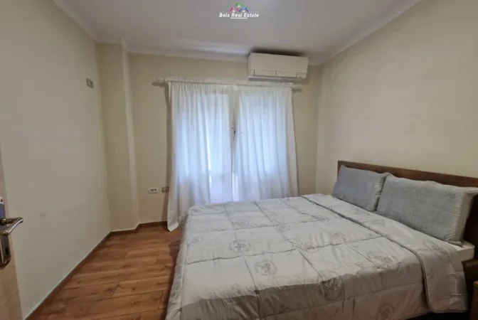 Tirane, jepet me qera apartament 2+1 Kati 1, 98 m² 670 € (KODRA E DIELLIT)