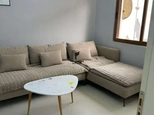 Tirane, jepet me qera apartament 1+1+Ballkon Kati 3, 70 m² 520 € (RRUGA E KAVAJES)