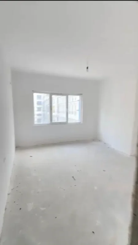 Tirane, shitet apartament 1+1 Kati 3, 69 m² 80.000 € (UNIVERS CITY)