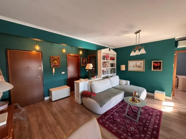 Tirane, jepet me qera apartament 2+1 Kati 9, 87 m² 750 € (RRUGA E KAVAJES)
