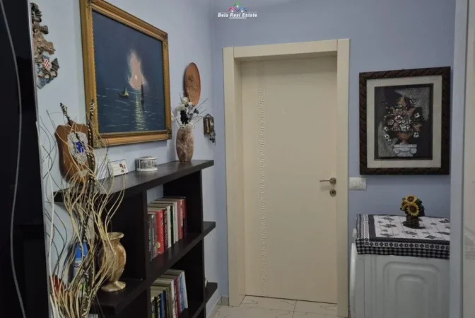 Tirane, jepet me qera apartament 2+1 Kati 6, 90 m² 670 € (Rruga Petro Nini Luarasi)