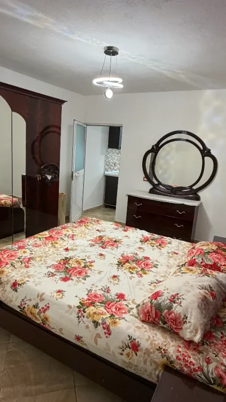 Shqiperi, jepet me qera shtepi 1+1 Kati 1, 80 m² 200 € (Agush Gjergjevica)