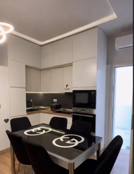 Tirane, jepet me qera apartament 1+1 Kati 0, 65 m² 550 € (LIQENI I THATE)