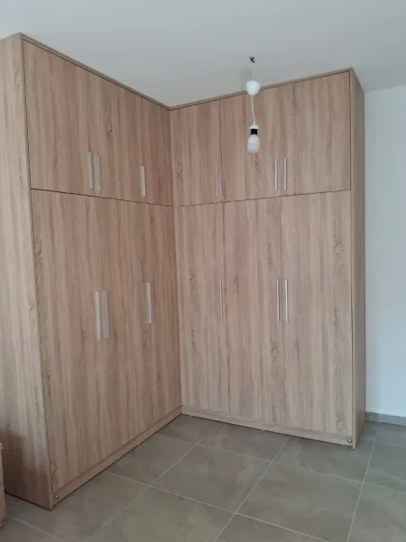 Tirane, jepet me qera apartament 2+1 Kati 6, 94 m² 630 € (porcelan)