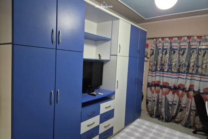 Tirane, jepet me qera apartament 2+1 Kati 6, 90 m² 670 € (tregu elektrik)