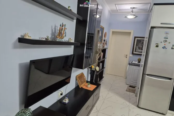 Tirane, jepet me qera apartament 2+1 Kati 6, 90 m² 670 € (tregu elektrik)