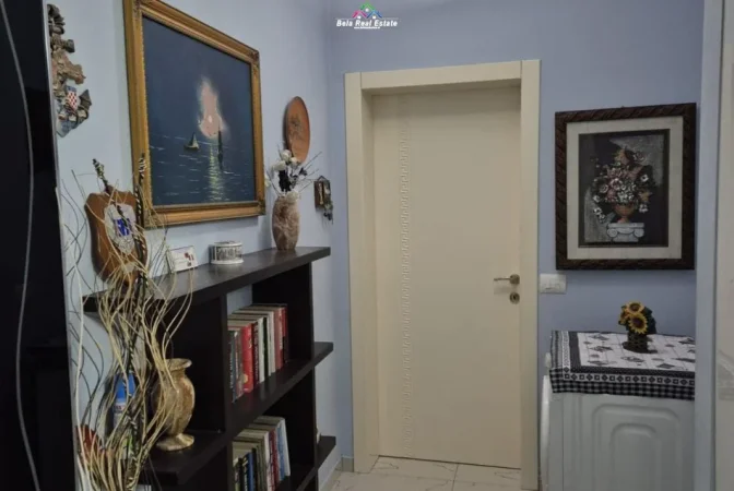 Tirane, jepet me qera apartament 2+1 Kati 6, 90 m² 670 € (tregu elektrik)